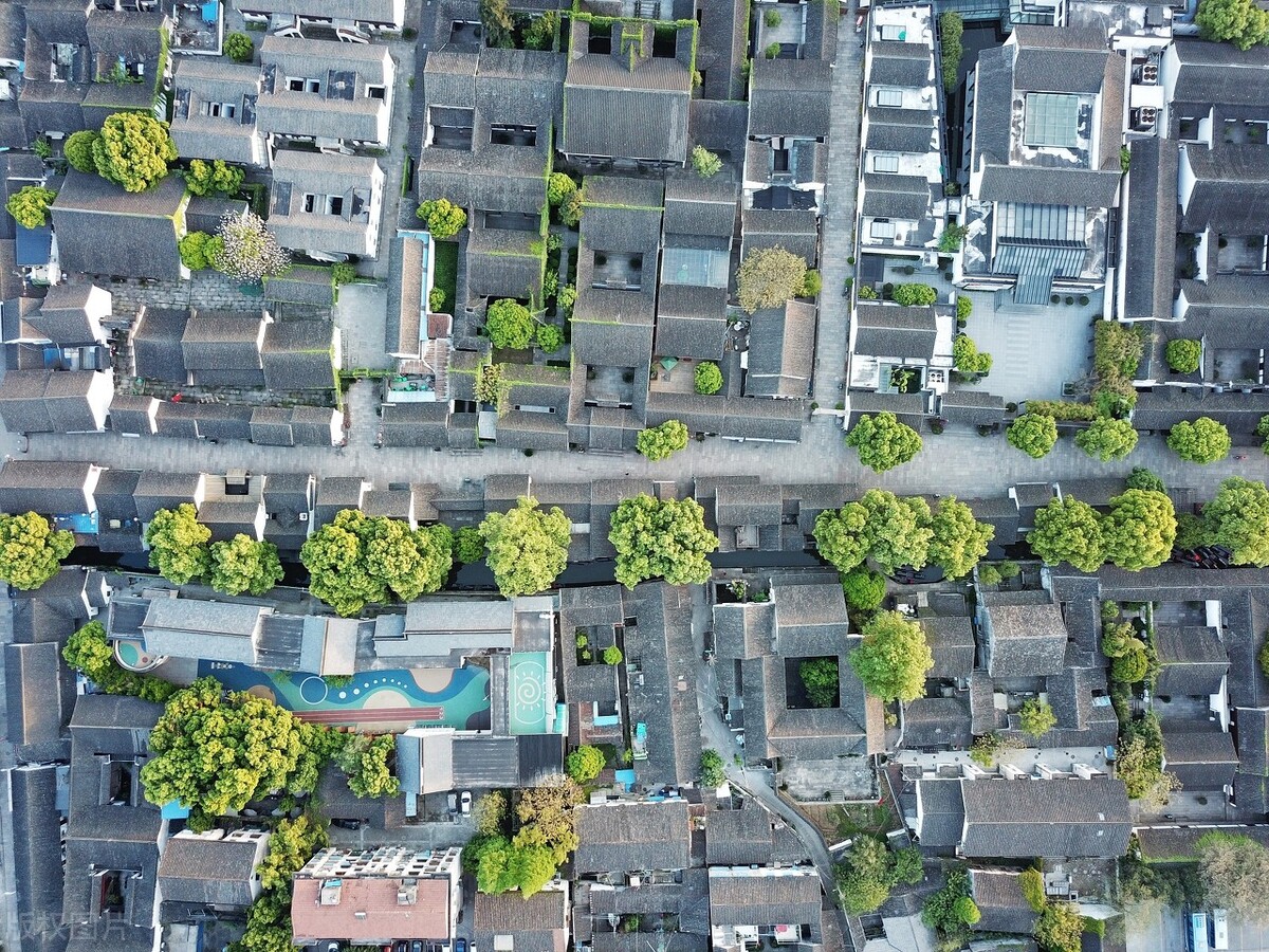 不繁华也不拥挤,绍兴是慢节奏的城市