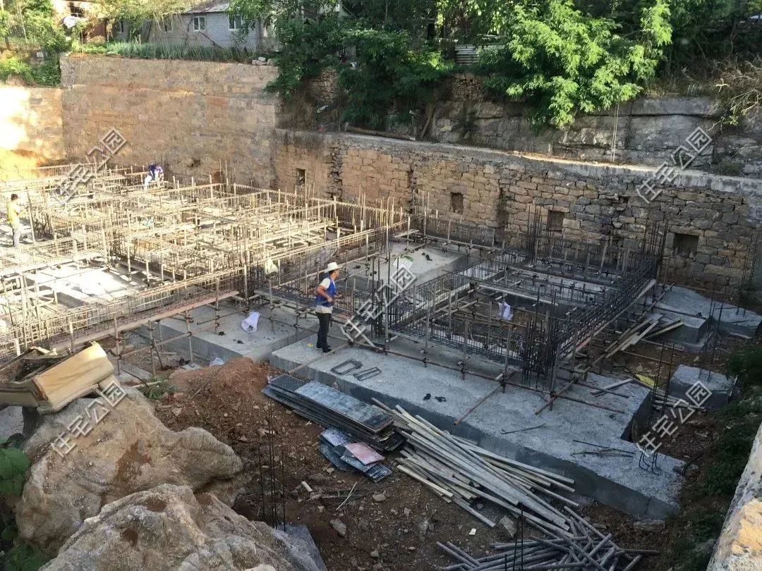 为什么有些人建房可以建几千平,为啥有的农村个人建房很大