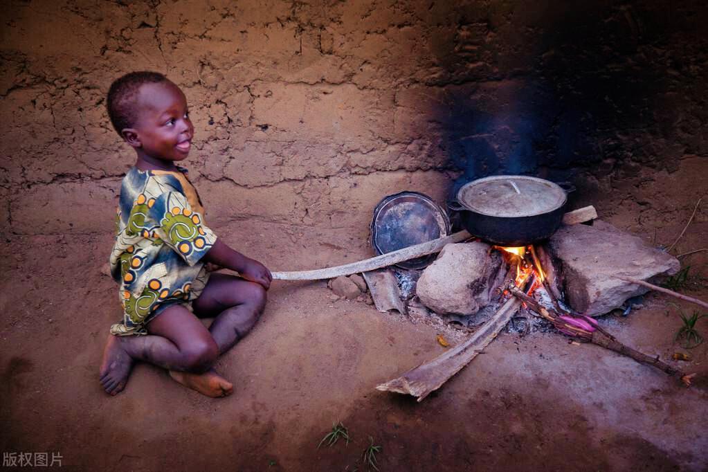 船到丹麦船员体会当地人的生活,去塞拉利昂
