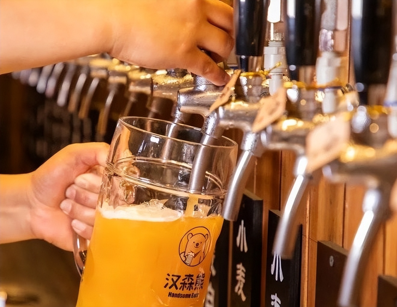 小酒馆连锁品牌,中国高端小酒馆