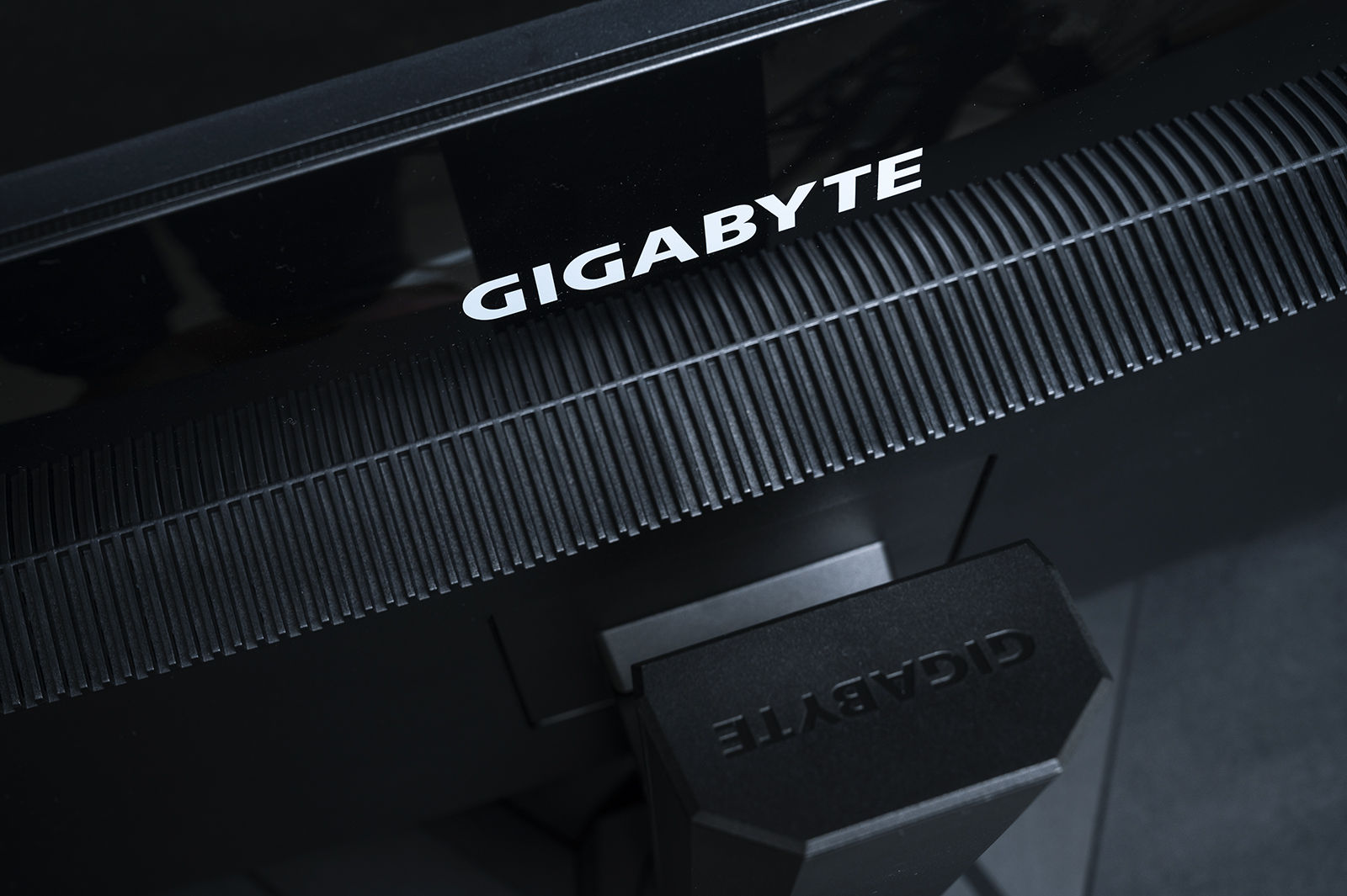 技嘉m27qKVM显示器,技嘉显示器m32u设置