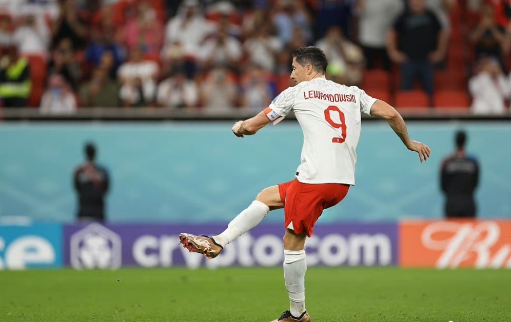 2022年诗意世界杯第五回日暮酒醒人已远满天风雨下西楼