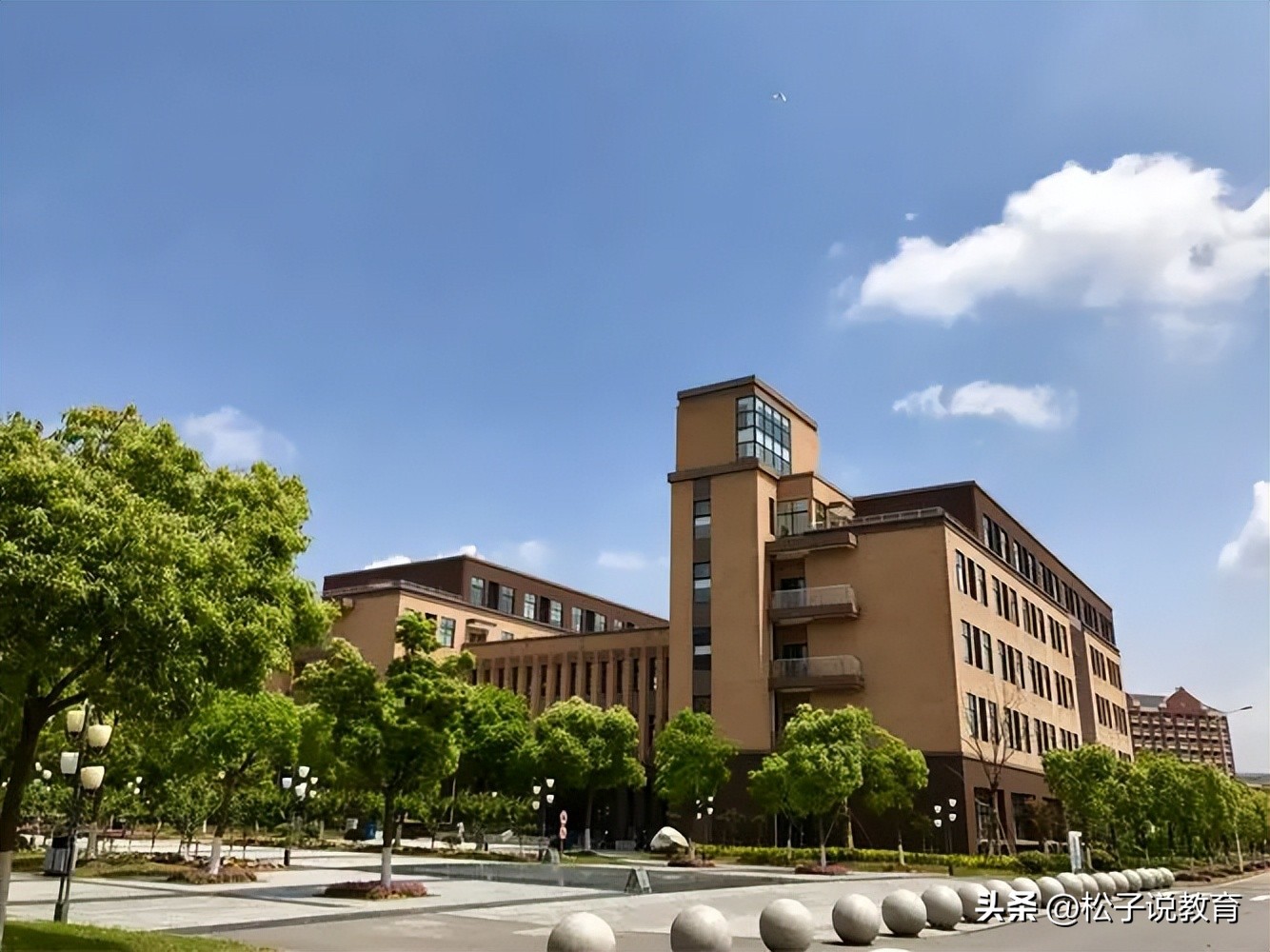 上海*草烟**的“宠儿”，上海电机学院是一所啥样的大学？老师告诉你