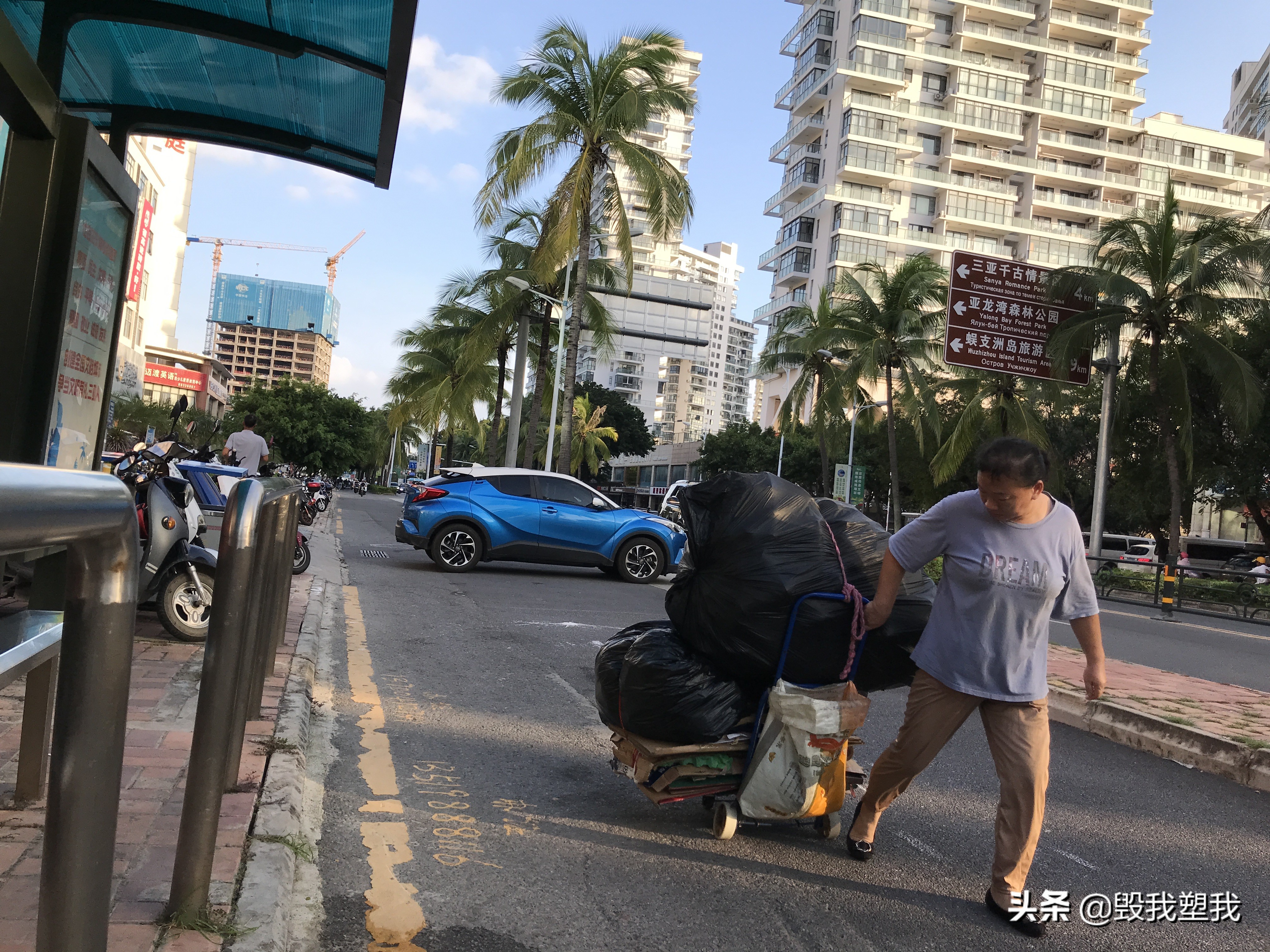 海南三亚街头真实视频,三亚街边小视频