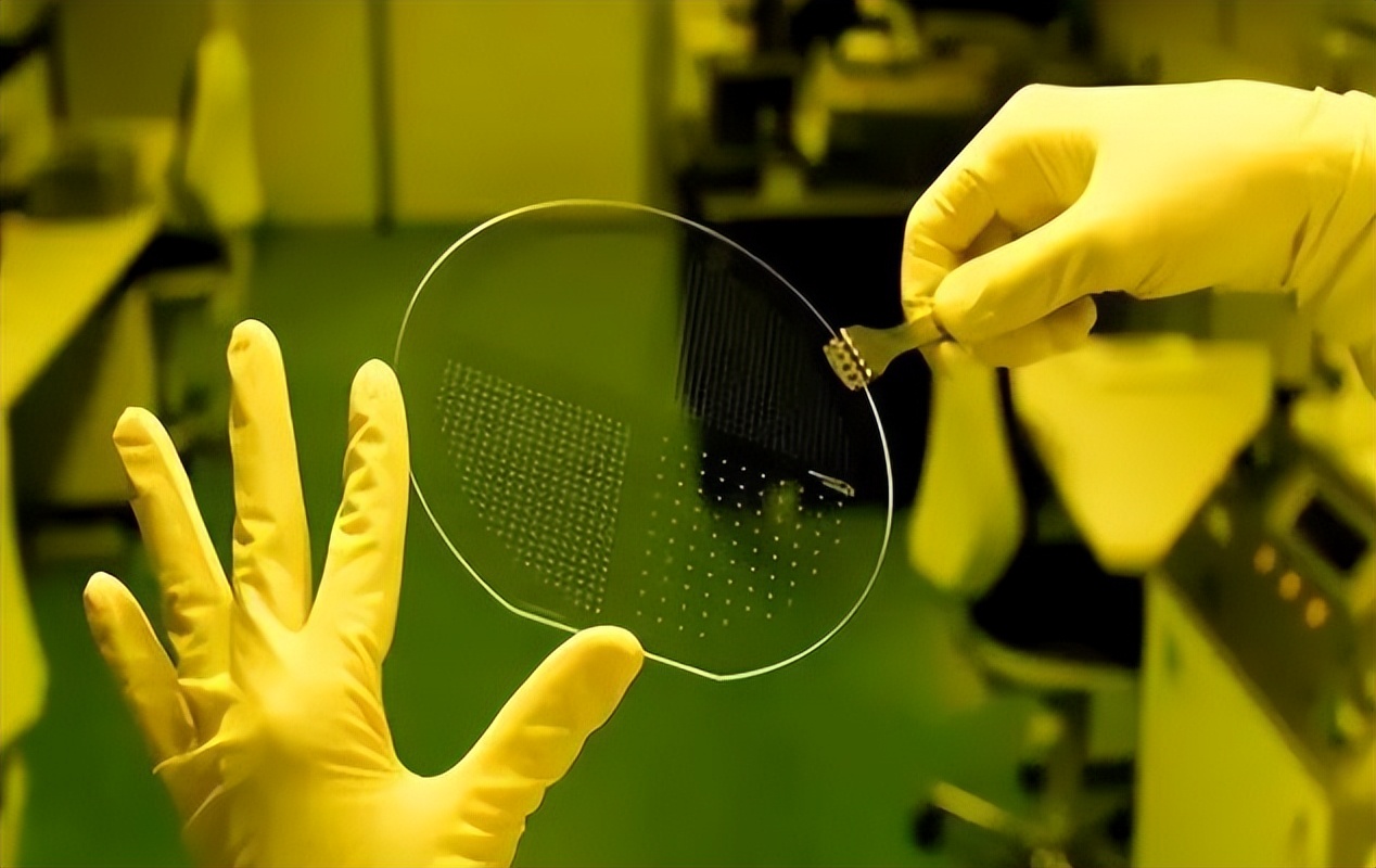 荷兰对中国光刻厂反应,荷兰对光刻厂的反应