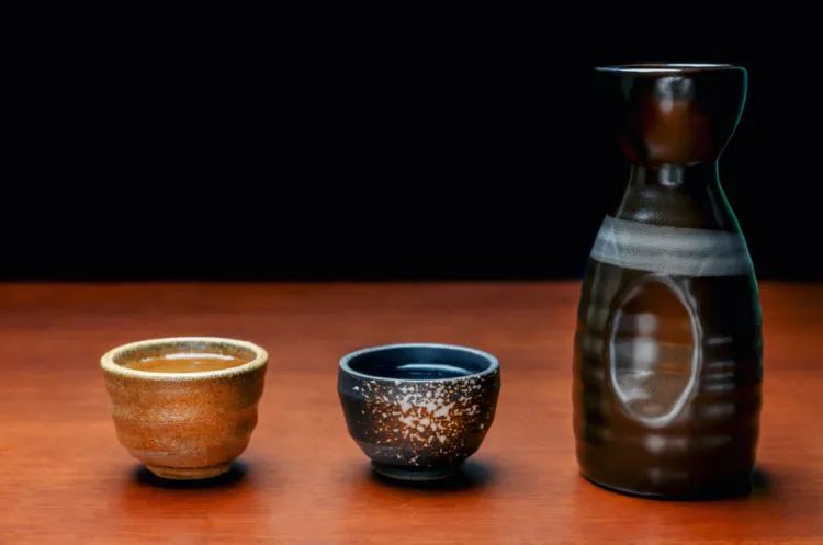 牛奶盒是怎么被日本人拿来装酒的？