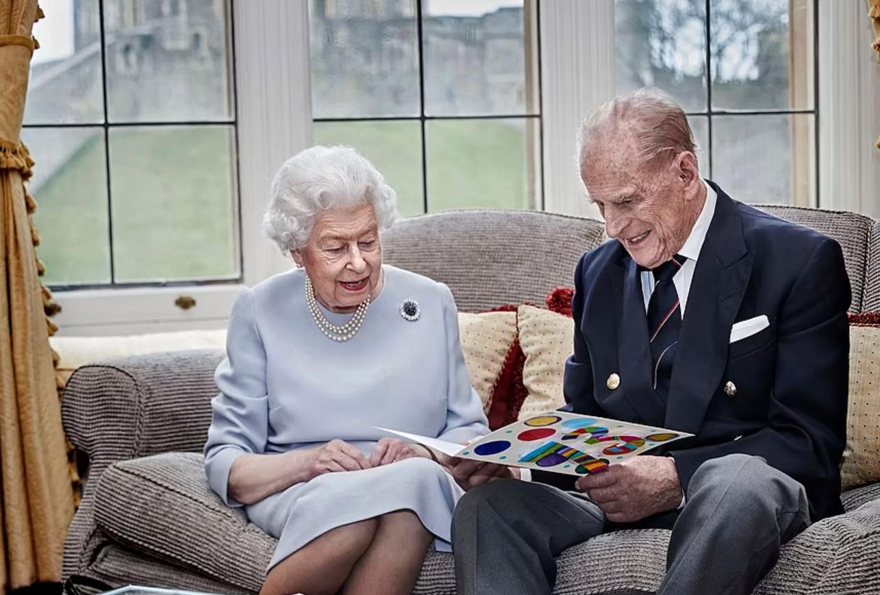 英国女王的婚姻历程,英国女王的爱情文案