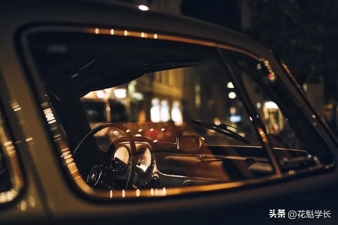 帮助赚钱的人赚钱,帮助别人赚钱是最好的生意