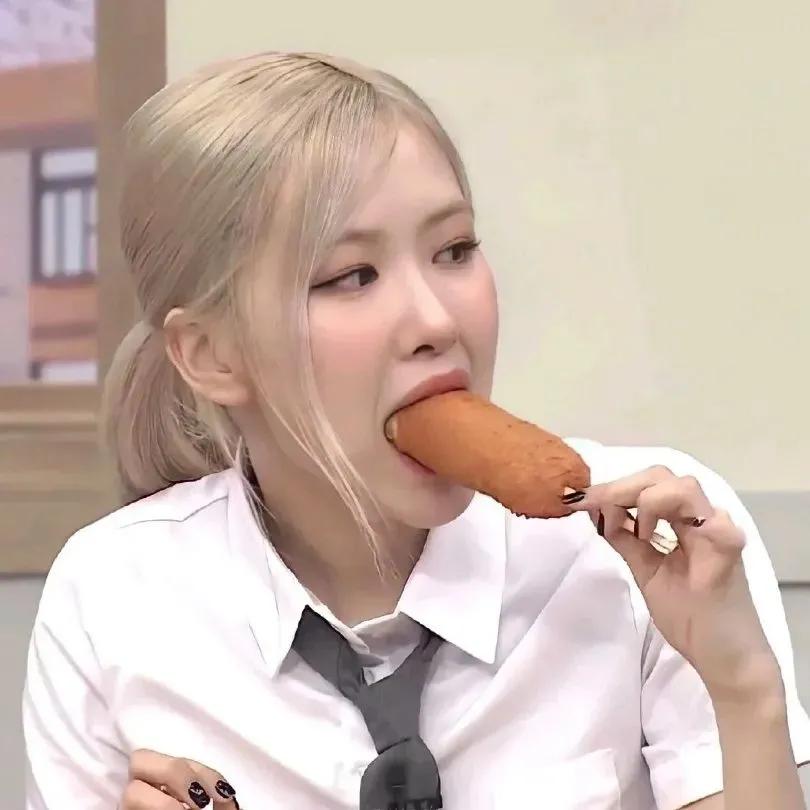 女头像ins高级感阳光图文,女生头像真人ins高级质感半脸图片