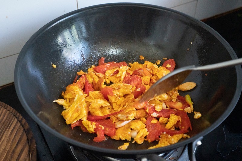 三禾窒氮轻铁锅,中康铁锅好还是三禾铁锅好