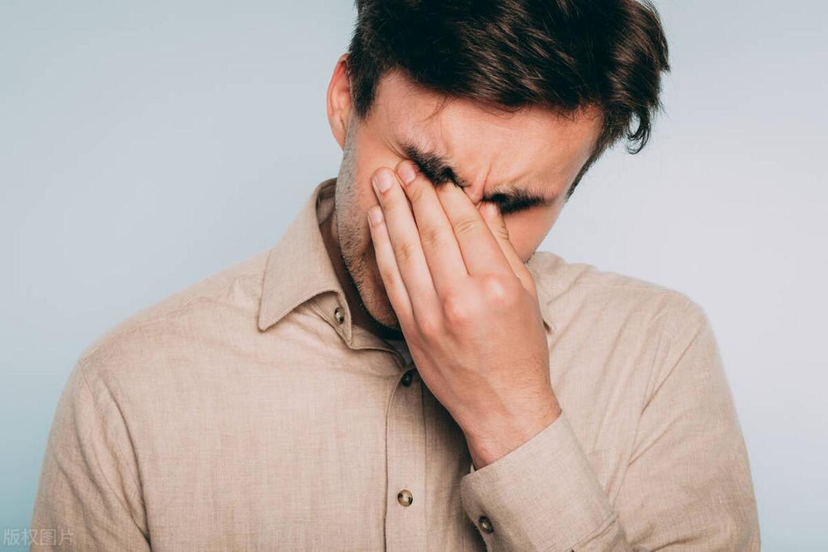 眼睛干涩经常流眼泪怎么回事,眼睛经常流眼泪是什么原因