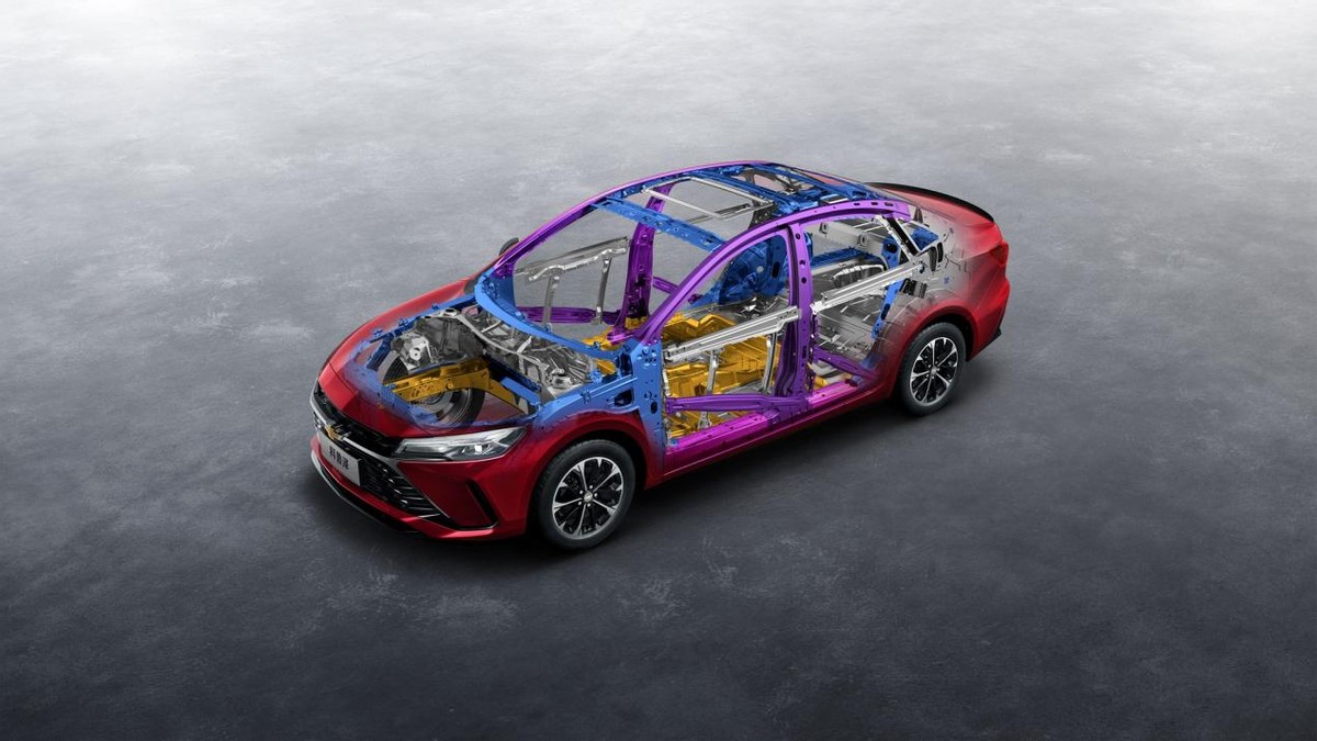 时尚动感家轿科鲁泽仅售5万多,新款科鲁泽二厢版售价