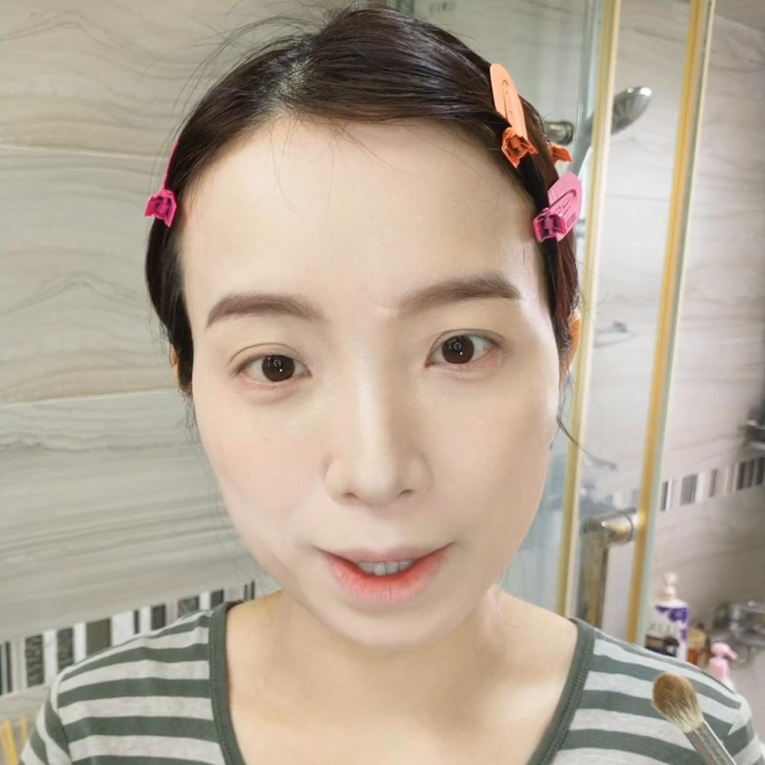 patmcgrath眼影第8代化妆教程,pat星尘眼影