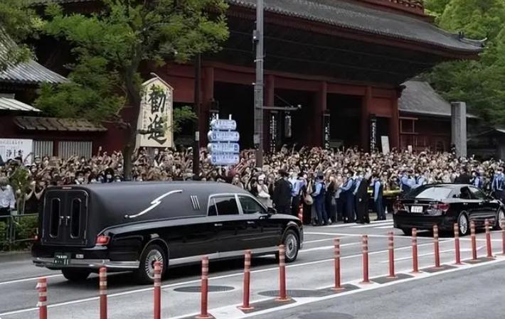 火葬场、棺材、墓碑中国全垄断，中国是如何一条龙送走日本人的？