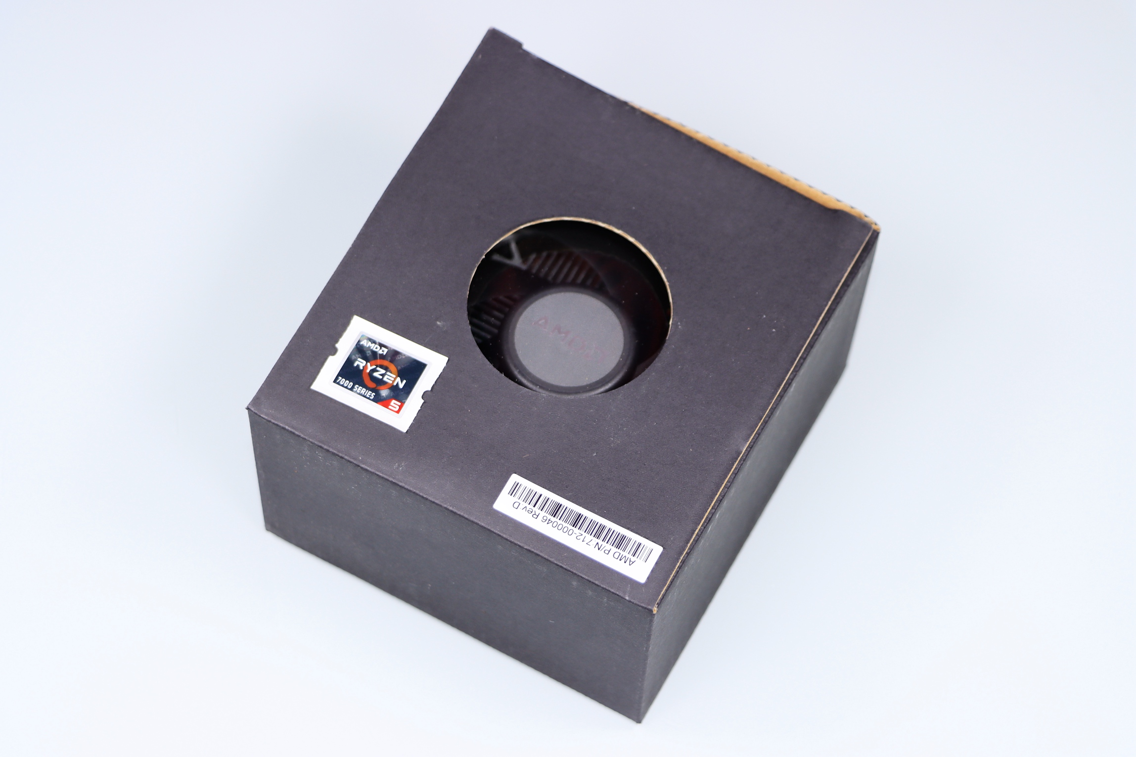 cpur57500f单核性能,cpur55600跟i512400f哪个好