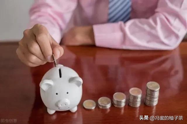 女子为200块买鞋下跪父母,女子为买鞋下跪父母