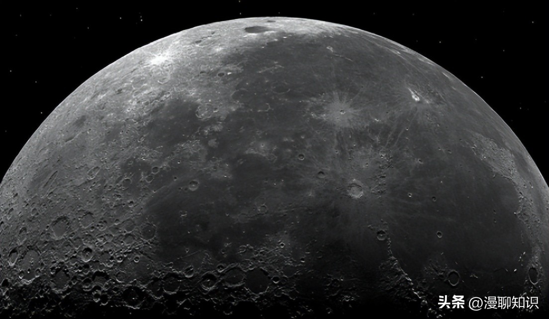 月表温度对于月幔对流影响有哪些？关于它的数值模拟研究