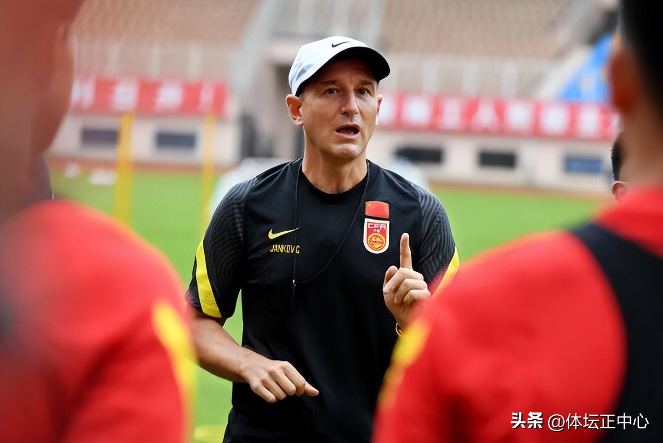 扬科维奇出任国足主帅签约几年,扬科维奇正式出任国足主帅时间