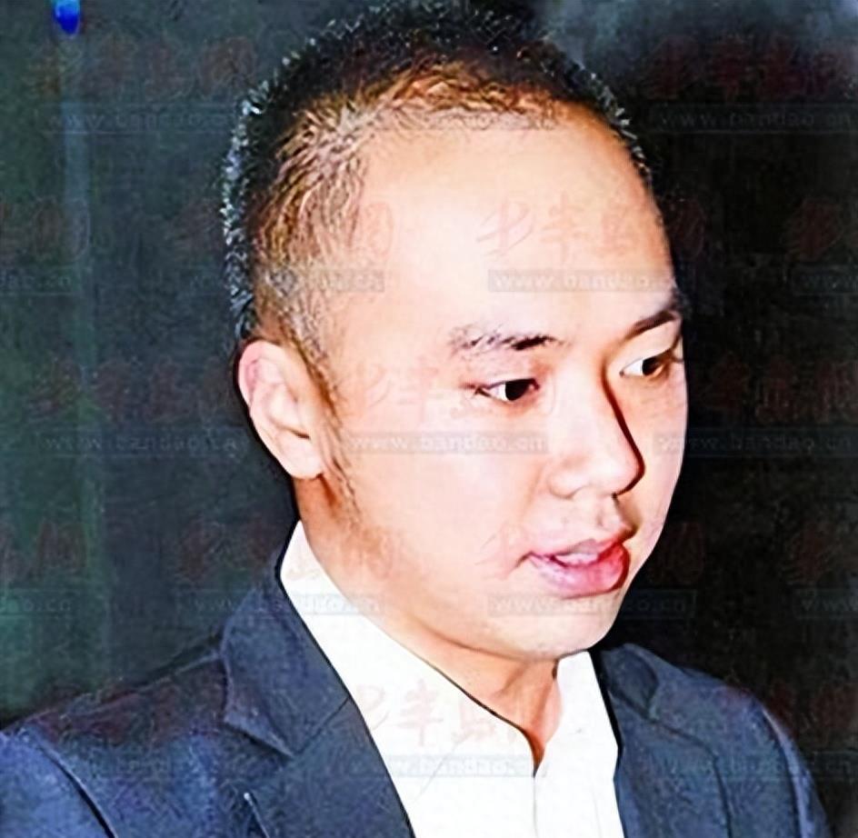 天下第一淫棍：设计玷污60位女艺人，被判入狱29年，仍飞扬跋扈