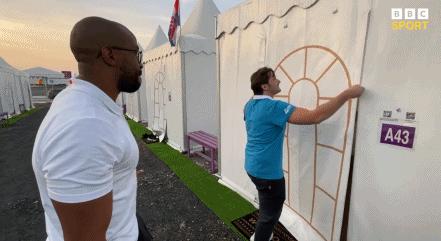 卡塔尔世界杯任性到家:无酒精啤酒尬坏赞助商,天价沙拉被吐槽…