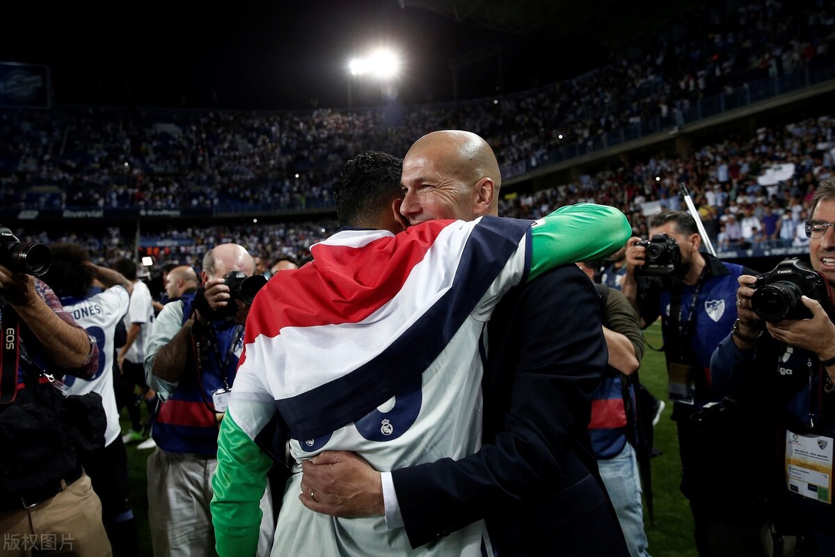 齐达内戏耍瓜迪奥拉,齐达内评价皇马冠军