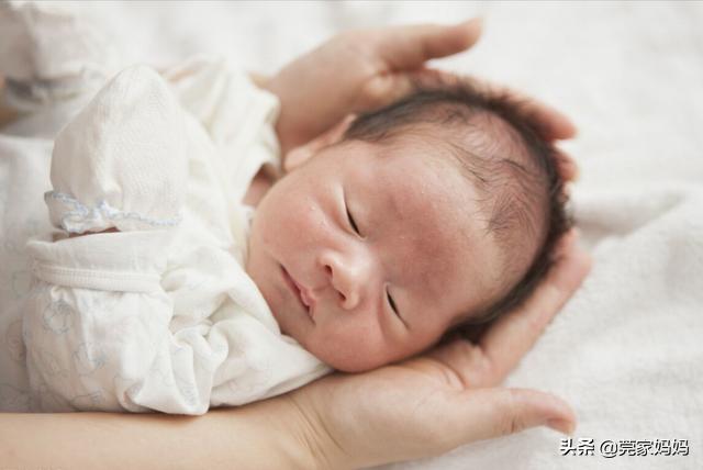 宝宝爱发脾气父母该如何应对,宝宝爱哭闹的正确做法