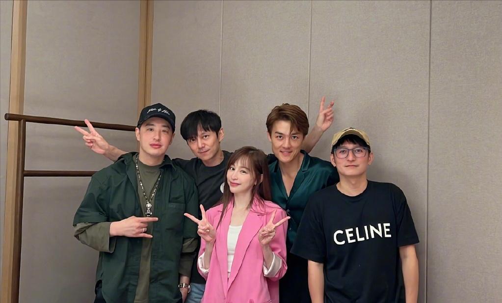 李维嘉消失一年后近照曝光,李维嘉突然崩溃的视频