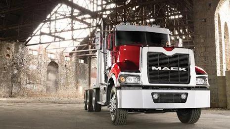 变形金刚擎天柱原型车型,变形金刚擎天柱车型进化史