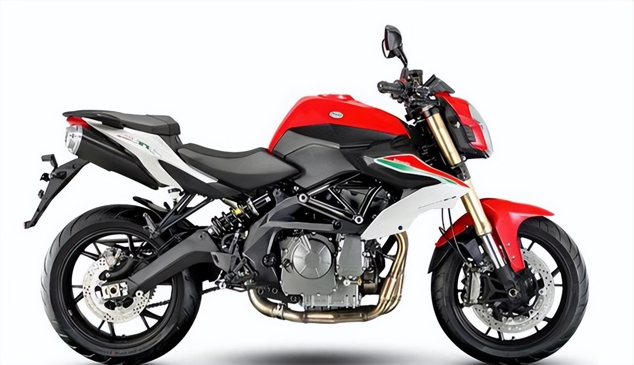 奔达唐刀700轴距比黄龙600长吗,奔达唐刀对比黄龙600