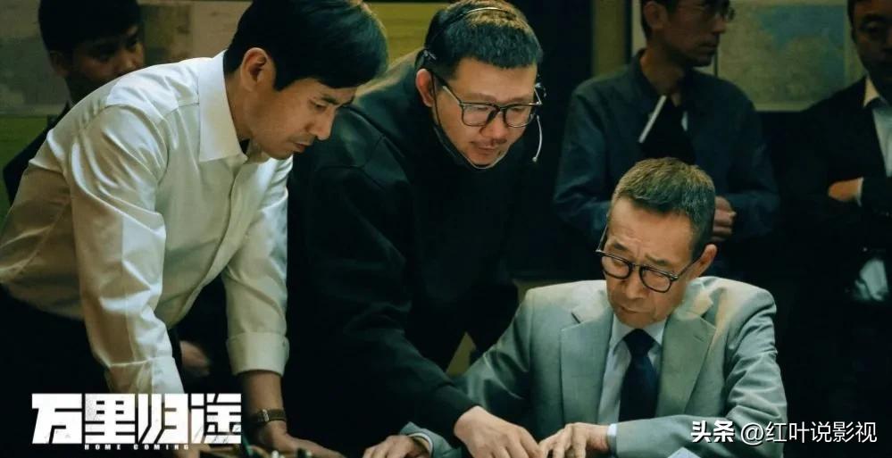 王俊凯张译拍摄电影万里归途路透,张译王俊凯万里归途讲述什么故事