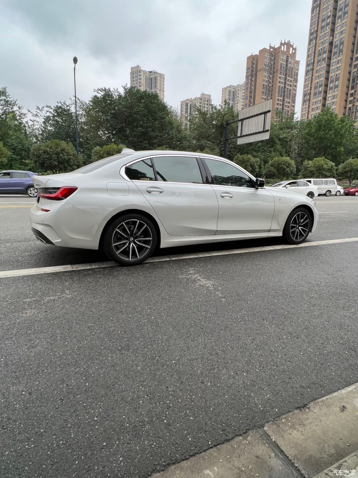 宝马三系325li油耗实测,宝马3系325li23款零百测试