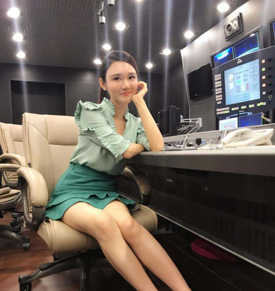 央视没结婚的十大女主持人都是谁,至今未嫁人的12位美女主持人