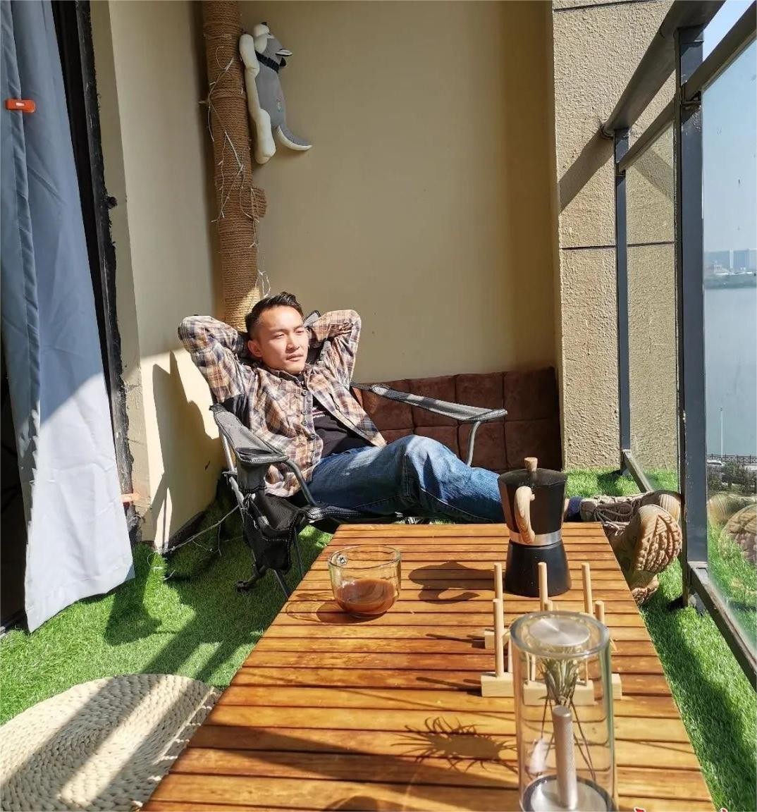 基装只花5000，小伙住进工业风新房，网友：这钱真花刀刃上了