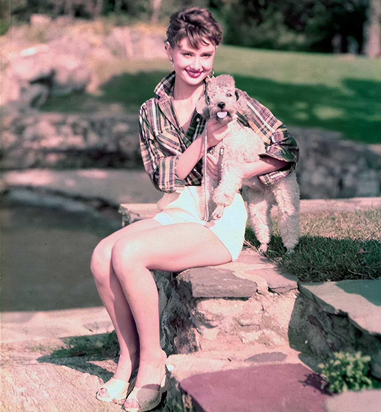 夏日度假季，以电影中的穿搭为模板，把自己想象成女主角