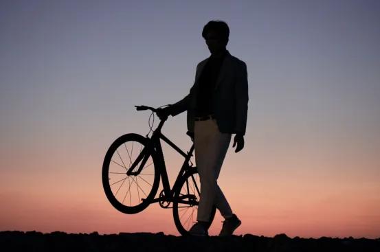 休闲单车天花板落地小米有品!95%航空级碳纤维,仅4瓶矿泉水重