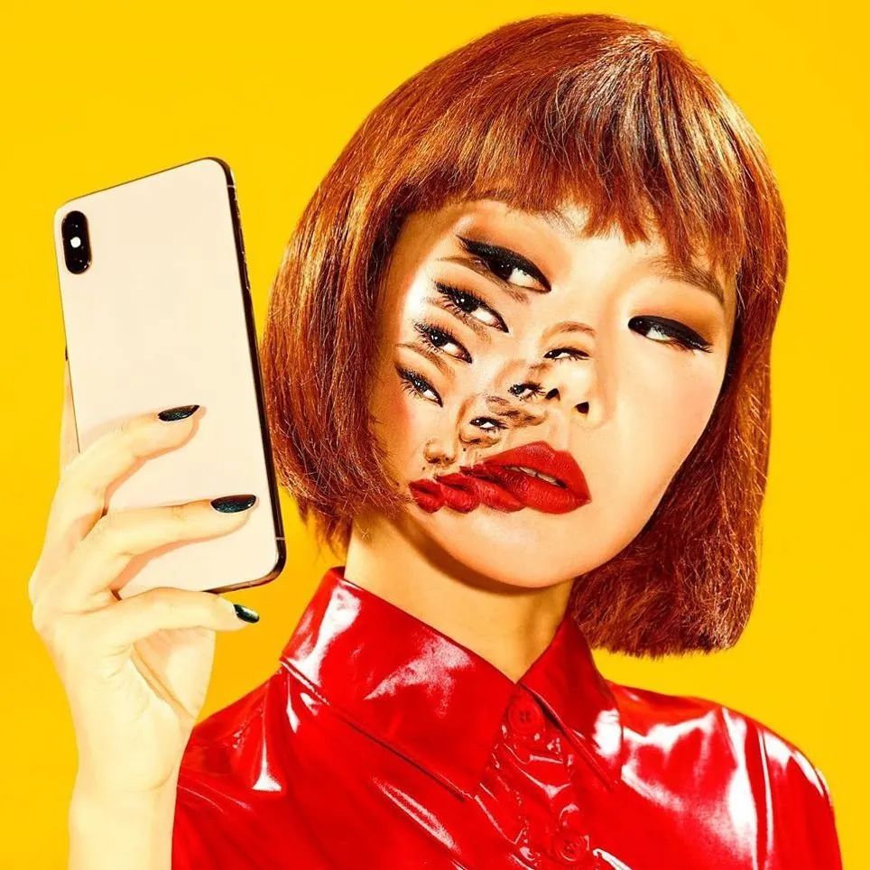 她脱去衣服,在自己皮肤上作画,狂吸63万粉,还能月入百万