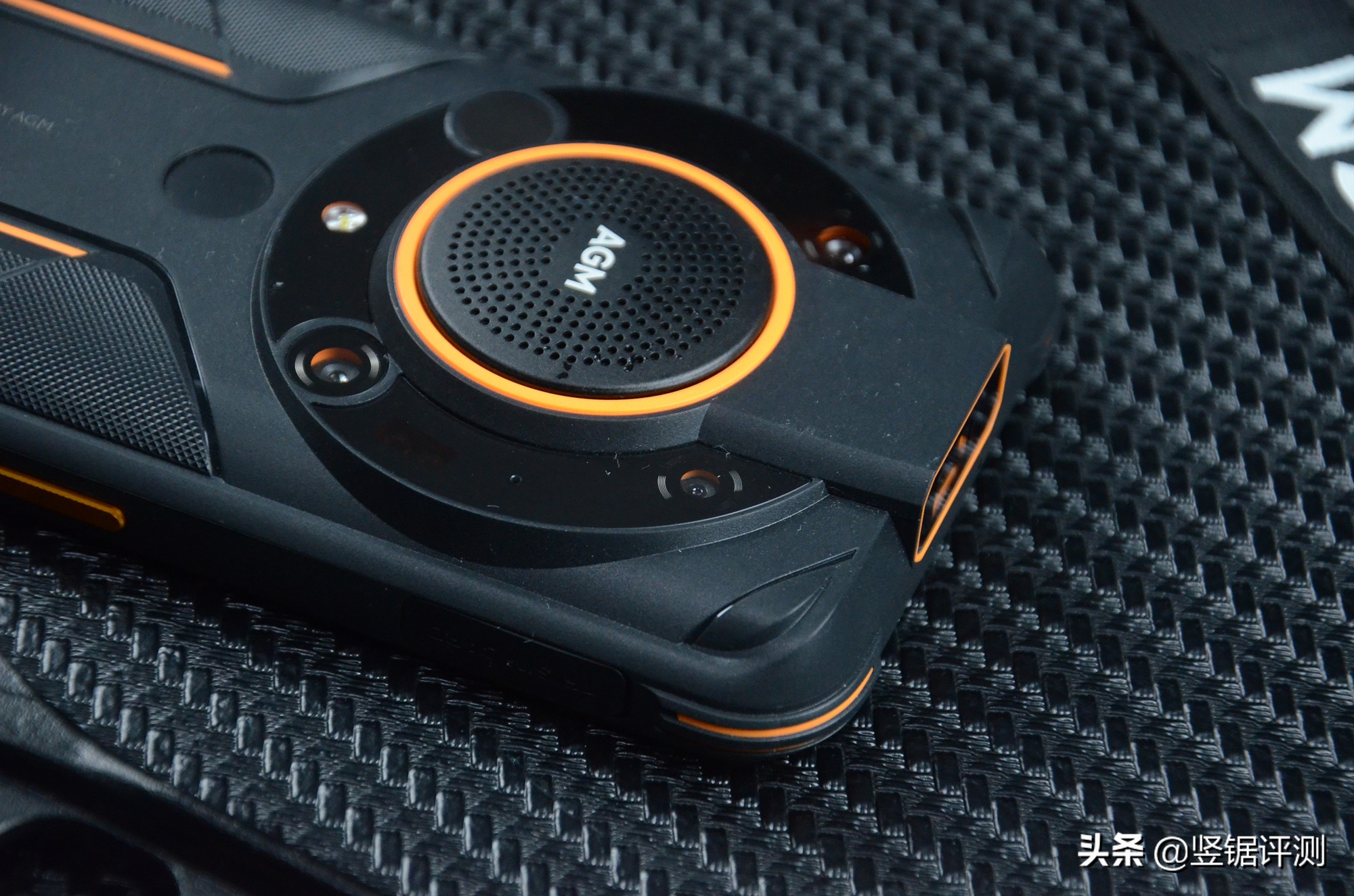 放冰箱冷冻也能正常使用的5G三防手机!AGMG1Pro上手评测