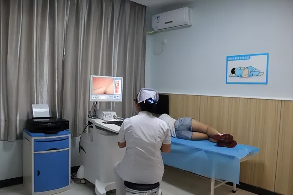 41岁男子屁股痒，以为痔疮忍10年，做肠镜后医生：肛门可能保不住