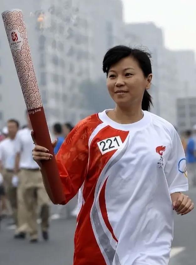 周继红跳水奥运会冠军吗,中国跳水第一人周继红