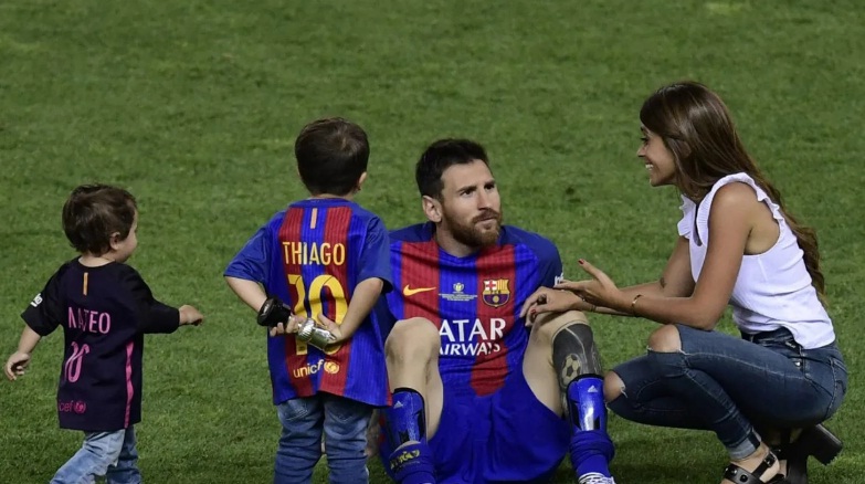 梅西患有侏儒症吗,梅西1米70身高为什么还是侏儒症呢