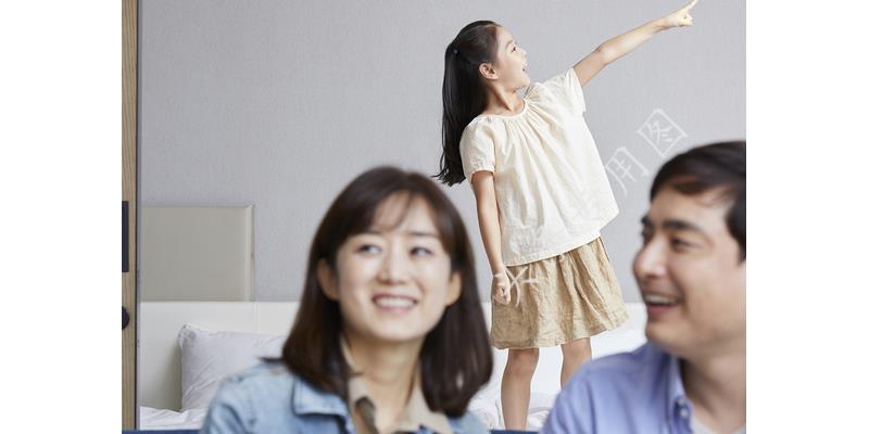 90后女孩哭诉：在大学和黑人处了3年对象，再无人愿意和我交往了