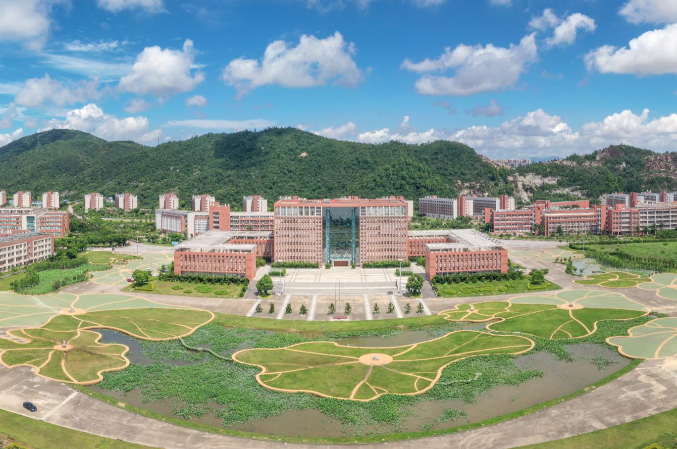 有人说民办本科是骗局是真的吗,民办大学会不会是骗人的