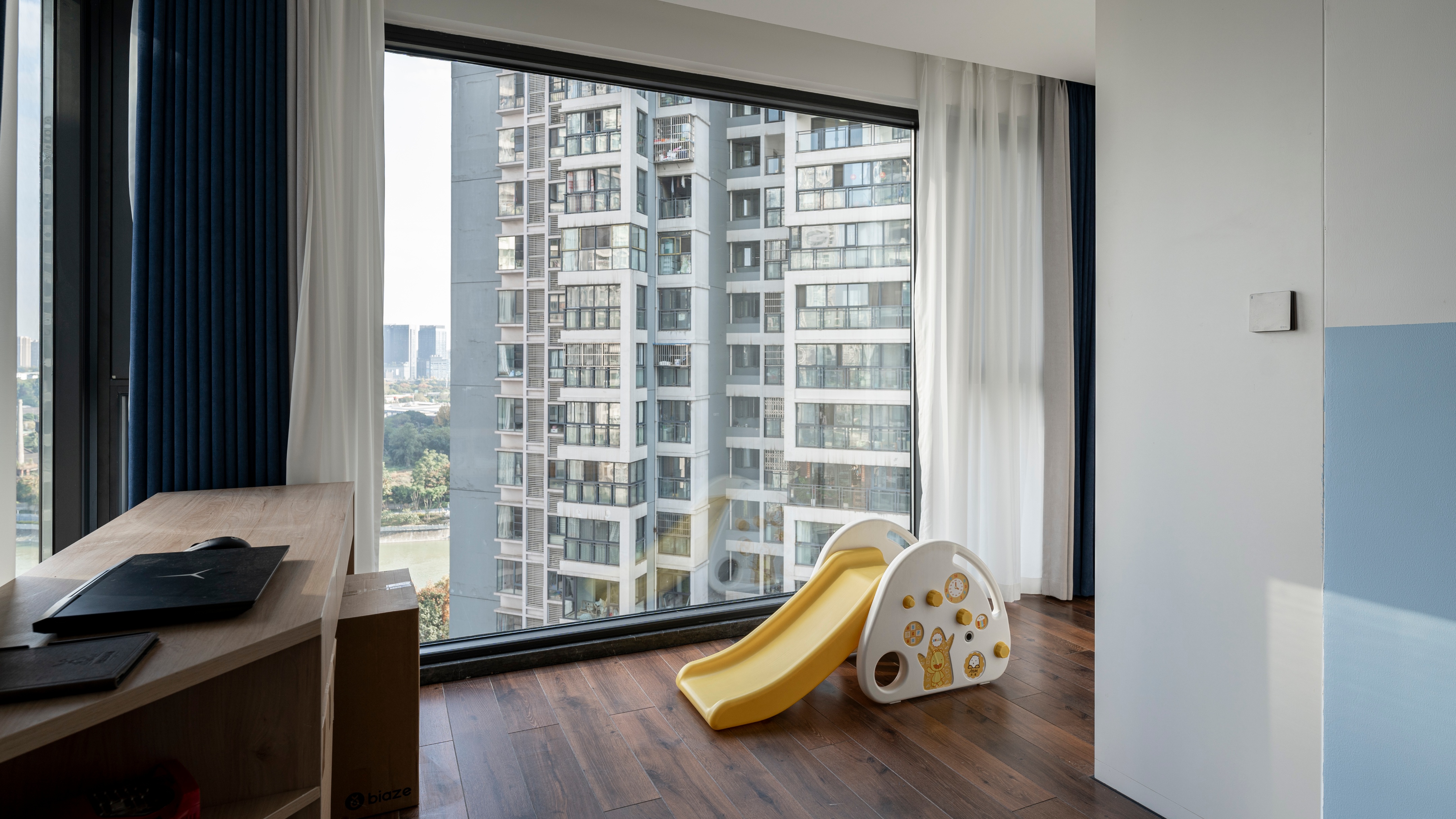 开放式厨房放冰箱装修效果图,餐厨一体开放式厨房冰箱