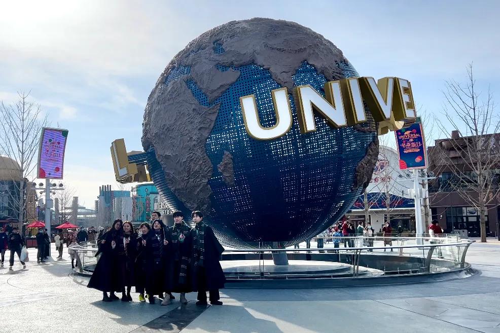 网上遇到杀猪盘被骗了20万,买环球影城门票被骗