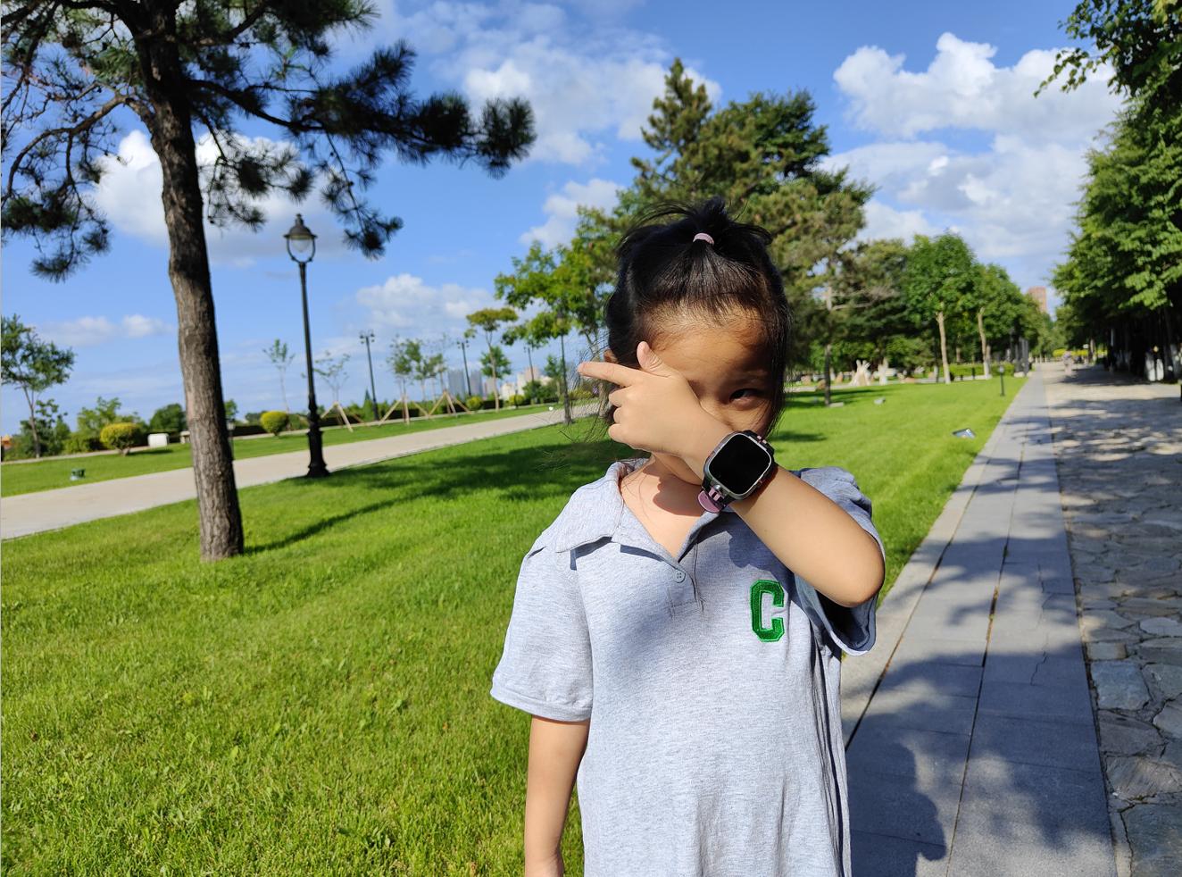 支持微信与小爱同学，帮你给娃布置任务的小寻儿童智能手表体验