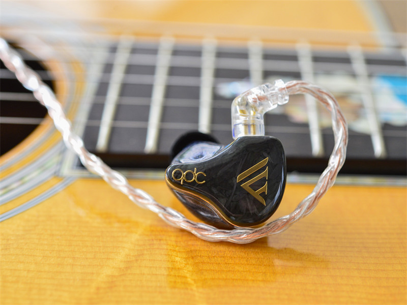 用qdc耳机聆听历届世界杯经典主题曲是什么体验？