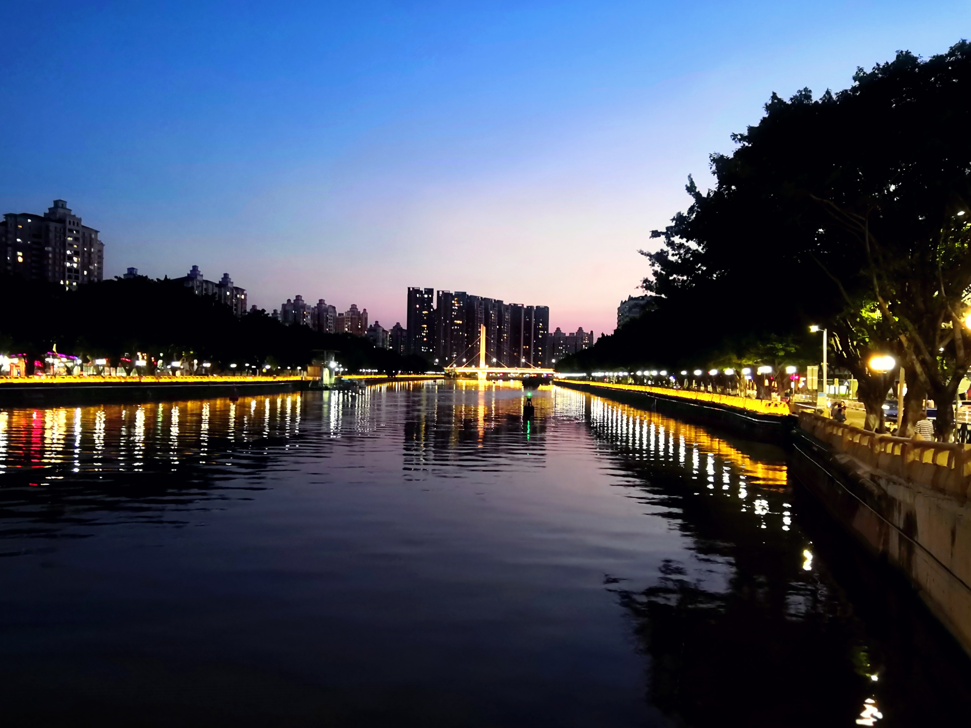 番禺市桥最繁华的步行街,番禺市桥与桥南哪个繁华