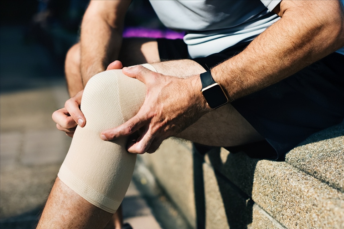 低足弓适合穿什么功能的跑鞋,足弓正常有没有必要穿支撑类跑鞋