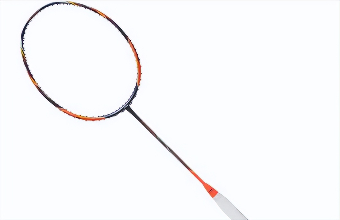 李宁锋影500和突袭6怎么选,李宁突袭6羽毛球拍测评