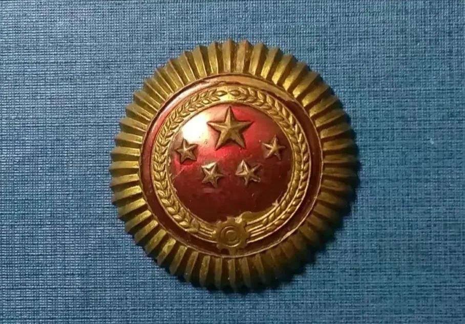 八一帽徽演变史,领章帽徽演变史